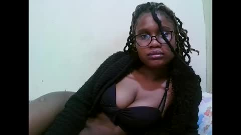 pretty_mellan online show from February 2025 03:55:02 AM