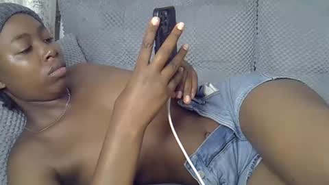 Snapshot of pretty_petite24 chatting on May 2026 12:55:01 PM pretty_petite24 online show from May 2026 12:55:01 PM
