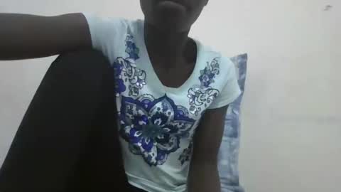 pretty_petite_ebony online show from December 2024 11:25:01 PM