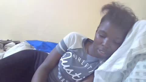 pretty_petite_ebony online show from January 2025 10:04:02 PM