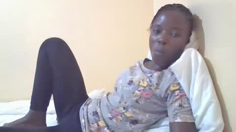 pretty_petite_ebony online show from March 2025 10:02:02 PM