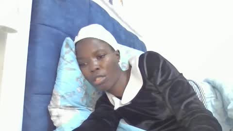 pretty_petite_ebony online show from December 2025 08:05:02 PM