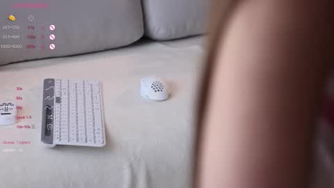 Elina online show from September 2025 07:35:02 AM