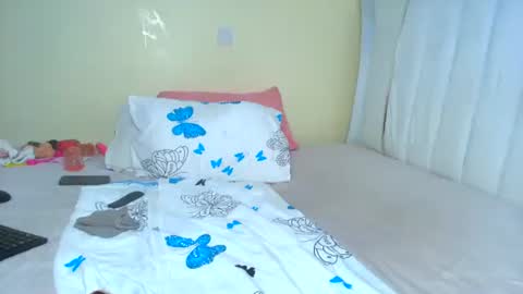 Essy online show from April 2026 12:05:02 AM