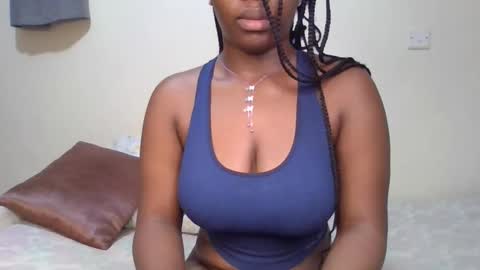 pretty_shila online show from September 2025 12:30:01 PM