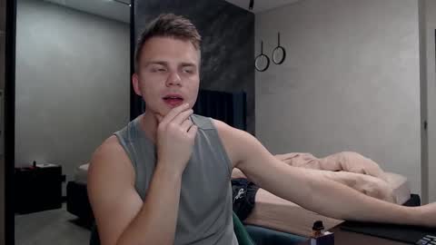 Justin online show from October 2025 03:14:02 AM