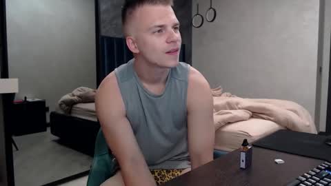 Justin online show from October 2025 04:44:02 AM