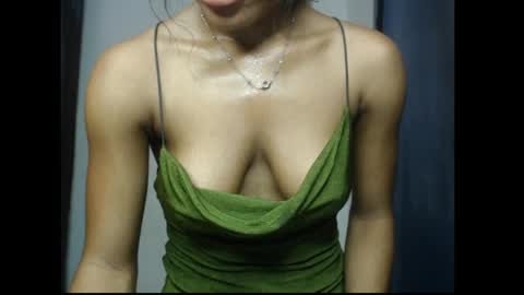 helen online show from April 2026 09:39:33 PM