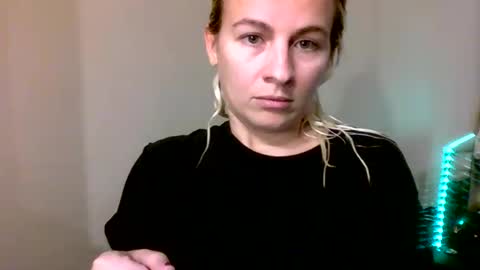 Snapshot of prettybabypetite chatting on February 2026 09:35:01 PM Missy Jack online show from February 2026 09:35:01 PM