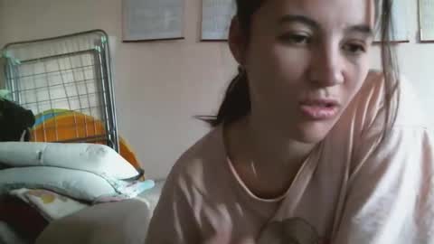 Bella online show from October 2025 04:56:02 AM