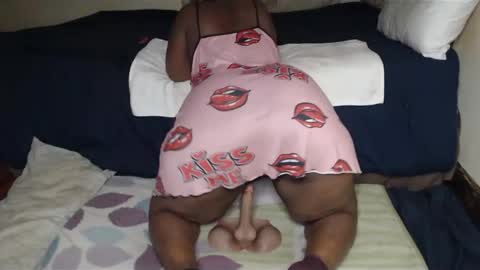 Snapshot of prettyblack25 chatting on May 2026 01:02:02 AM Cindy online show from May 2026 01:02:02 AM