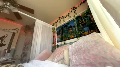 Snapshot of prettyblackgal chatting on February 2026 09:05:02 PM prettyblackgal online show from February 2026 09:05:02 PM