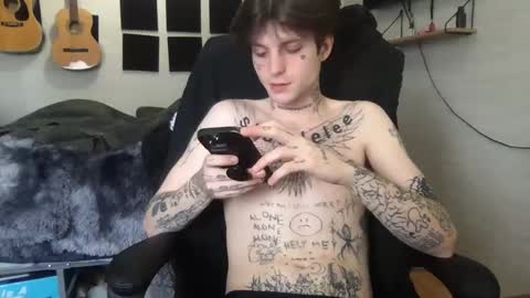 pretty boy online show from December 2024 08:38:01 PM