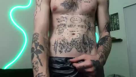 pretty boy online show from November 2025 04:34:01 AM