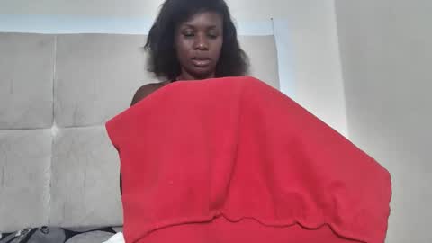 Vee online show from November 2025 08:22:02 AM