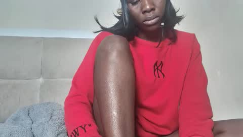 Vee online show from November 2025 11:32:01 PM