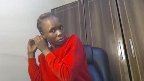 Vee online show from November 2025 06:24:01 AM