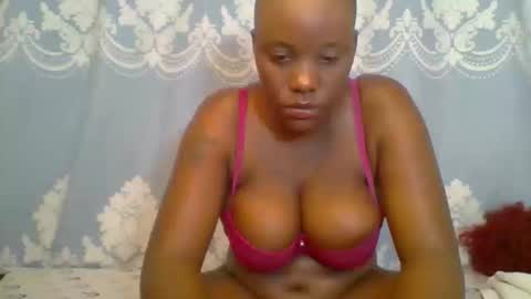 Snapshot of prettydarkskin002 chatting on April 2026 09:10:01 AM SHANIA online show from April 2026 09:10:01 AM