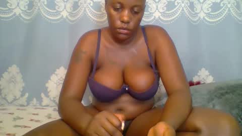 Snapshot of prettydarkskin002 chatting on April 2026 08:20:01 AM SHANIA online show from April 2026 08:20:01 AM