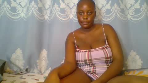 Snapshot of prettydarkskin002 chatting on April 2026 02:47:01 PM SHANIA online show from April 2026 02:47:01 PM