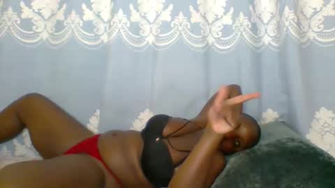 Snapshot of prettydarkskin002 chatting on May 2026 06:27:02 PM SHANIA online show from May 2026 06:27:02 PM