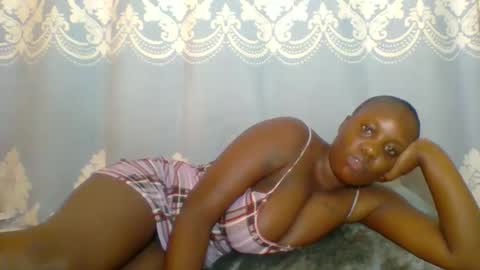 Snapshot of prettydarkskin002 chatting on May 2026 10:55:02 AM SHANIA online show from May 2026 10:55:02 AM
