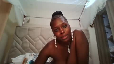 Snapshot of prettydulce chatting on January 2026 04:22:02 PM prettydulce online show from January 2026 04:22:02 PM