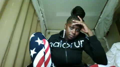 Snapshot of prettydulce chatting on February 2026 04:36:02 PM prettydulce online show from February 2026 04:36:02 PM