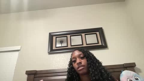 prettyfacefemale online show from April 2026 01:08:01 AM