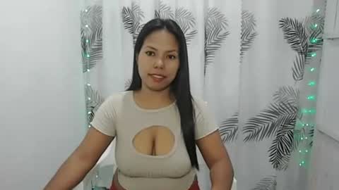 prettygirl_ynna online show from November 2025 10:37:01 PM