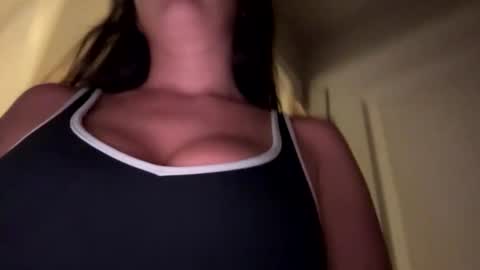 Snapshot of prettygirll23 chatting on June 2026 01:00:01 AM prettygirllltorii online show from June 2026 01:00:01 AM