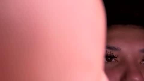 prettylatinamomma01 online show from October 2025 06:20:01 PM