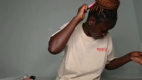 Lizzy online show from February 2025 07:03:01 AM