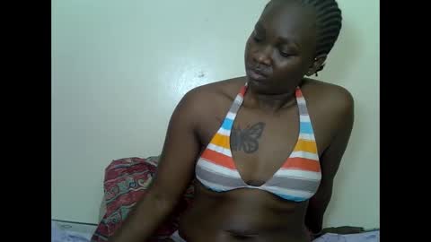 LILIAN online show from November 2025 07:25:01 AM