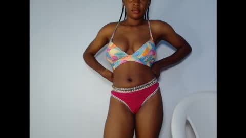 evelyn online show from October 2025 09:43:01 AM