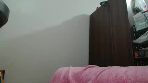 Snapshot of prettyme28 chatting on March 2026 08:17:01 AM prettyme28 online show from March 2026 08:17:01 AM