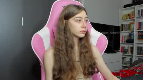 Sophie  next stream will be at Monday  i will wait you guys  online show from October 2025 08:04:01 AM