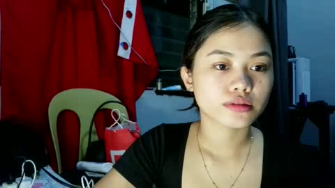 prettyyy_lovelyyy online show from April 2026 12:37:01 PM