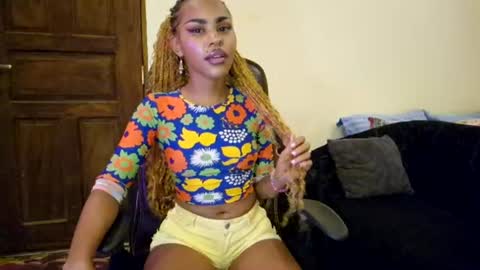 priceless_sexy online show from June 2026 07:20:01 PM