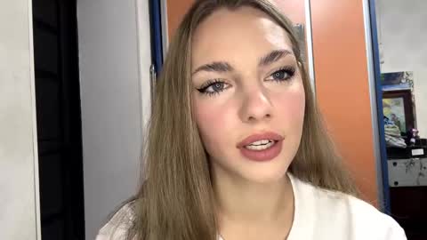 Snapshot of pricillahoinacki chatting on November 2025 07:01:02 PM Amelia online show from November 2025 07:01:02 PM