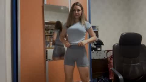 Snapshot of pricillahoinacki chatting on November 2025 04:42:01 PM Amelia online show from November 2025 04:42:01 PM