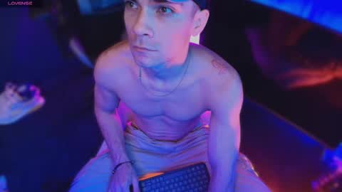 Snapshot of pridelgtbi chatting on December 2025 07:46:02 AM pridelgtbi online show from December 2025 07:46:02 AM