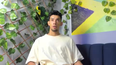 prince_arthur77 online show from October 2025 01:18:01 PM