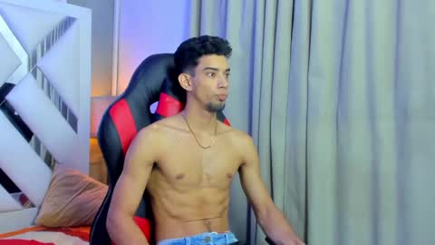 prince_arthur77 online show from November 2025 08:08:02 PM