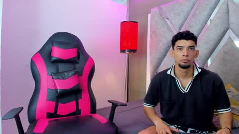 prince_arthur77 online show from January 2026 01:05:02 PM