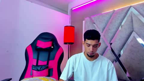 prince_arthur77 online show from January 2026 01:15:01 PM