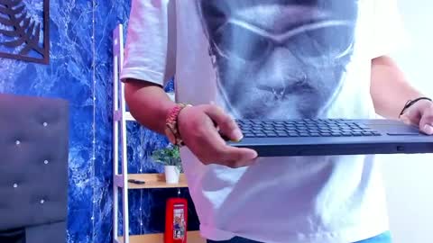 prince_arthur77 online show from May 2026 01:17:02 PM