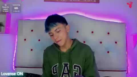 Snapshot of princeapolo_anki chatting on September 2025 06:08:02 PM Prince online show from September 2025 06:08:02 PM