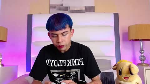 Snapshot of princeapolo_anki chatting on November 2025 08:11:01 PM Prince online show from November 2025 08:11:01 PM