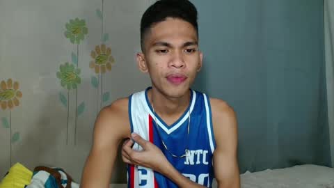 Snapshot of princeofcumxxx chatting on February 2025 04:42:02 PM Mel online show from February 2025 04:42:02 PM